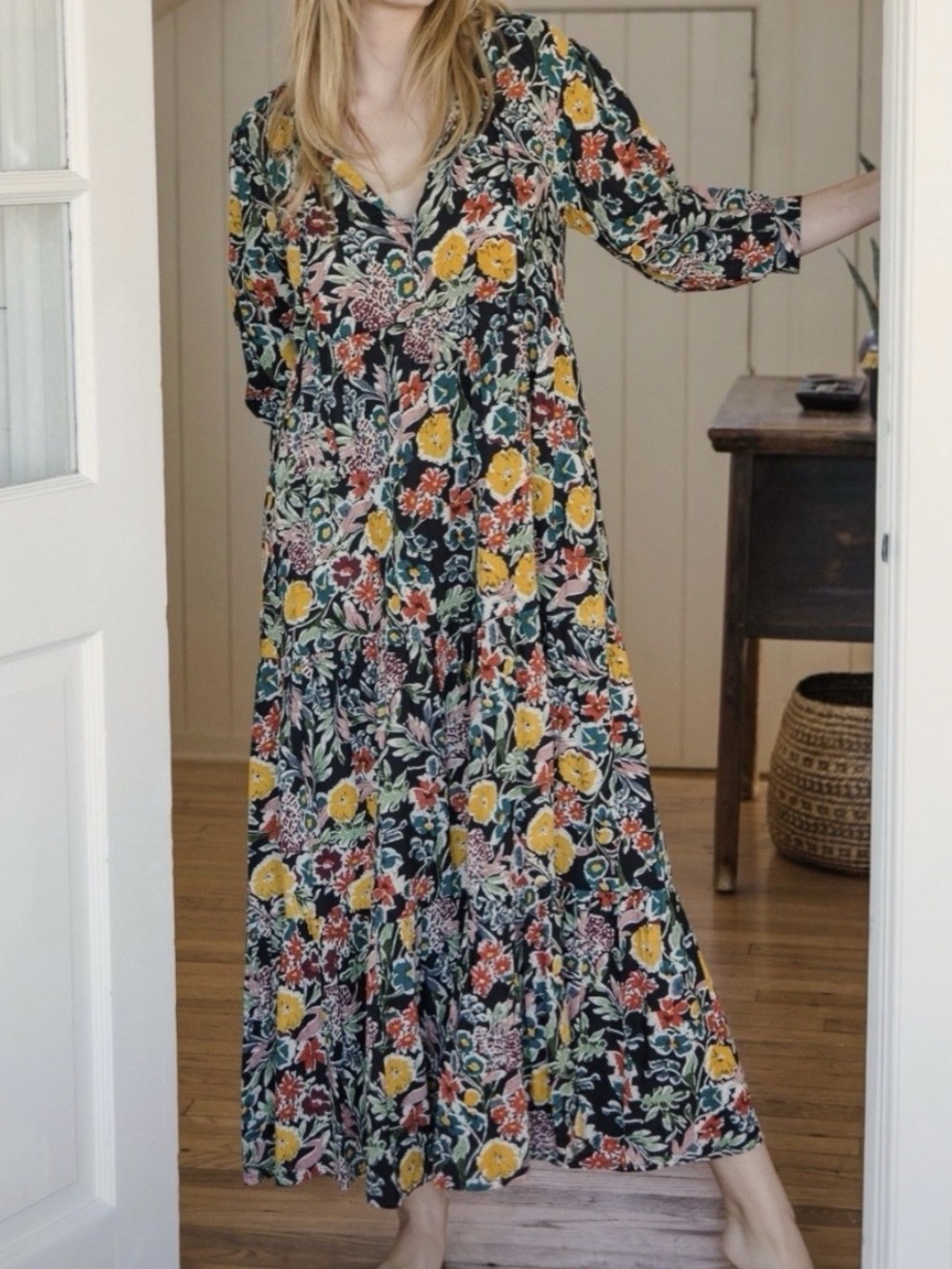 NATURAL LIFE Oversized Black Maxi Dress with Floral Accents S/XS
